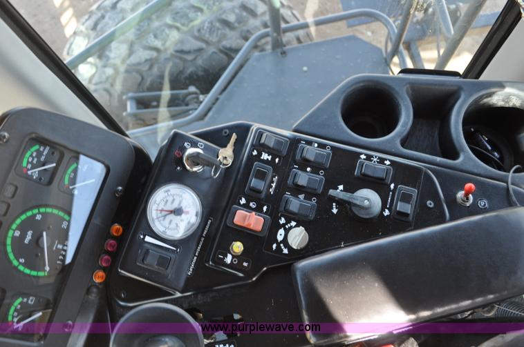 image for item G7128 2008 Challenger SP185C self-propelled swather