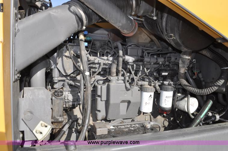 image for item G7128 2008 Challenger SP185C self-propelled swather