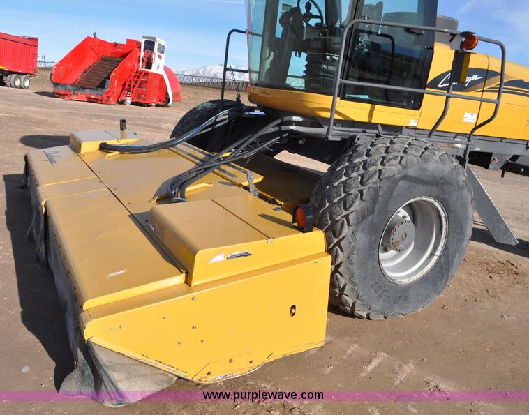 image for item G7128 2008 Challenger SP185C self-propelled swather