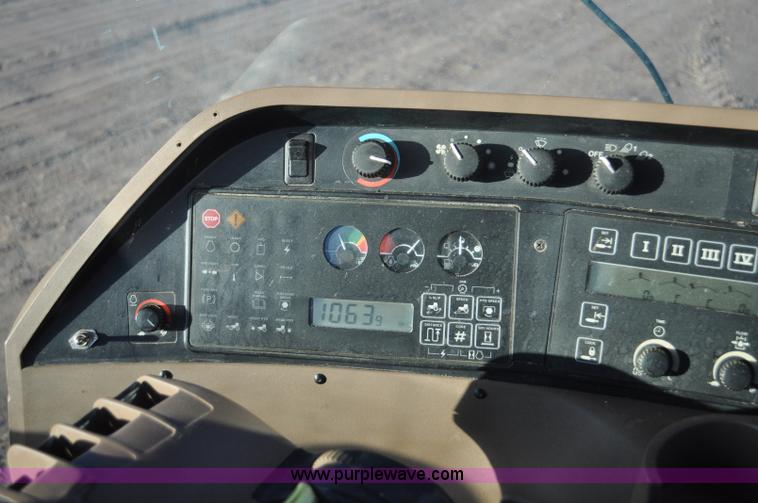 image for item G7129 1997 John Deere 8400 MFWD tractor