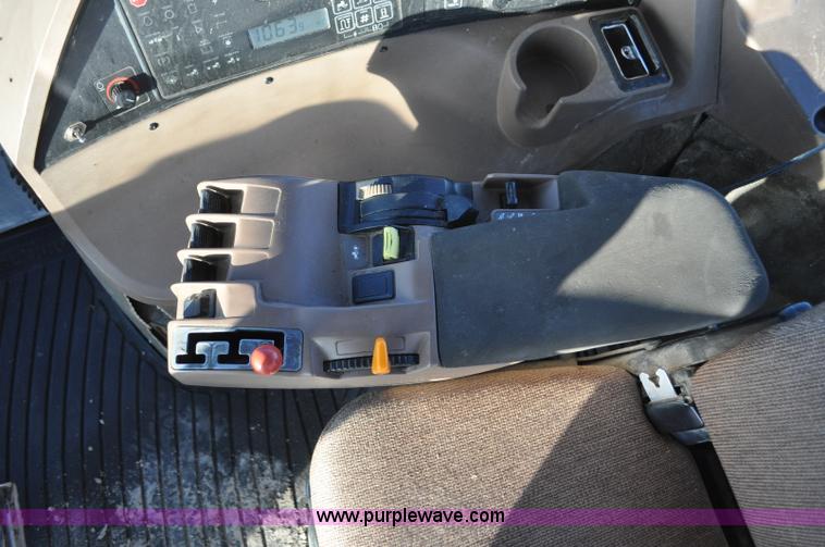 image for item G7129 1997 John Deere 8400 MFWD tractor