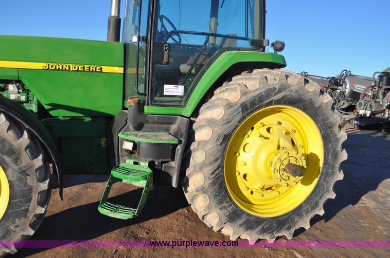 image for item G7129 1997 John Deere 8400 MFWD tractor