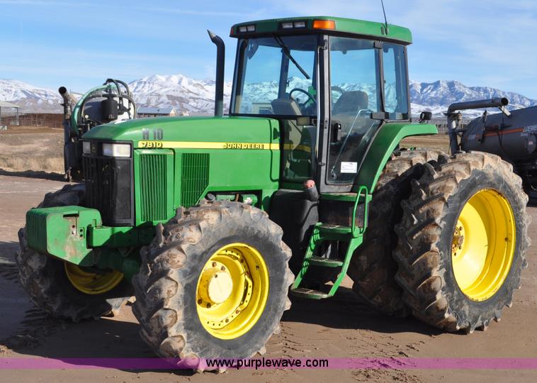 image for item G7130 1999 John Deere 7810 MFWD tractor