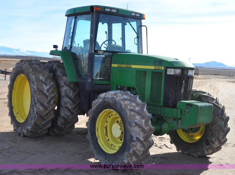 image for item G7130 1999 John Deere 7810 MFWD tractor