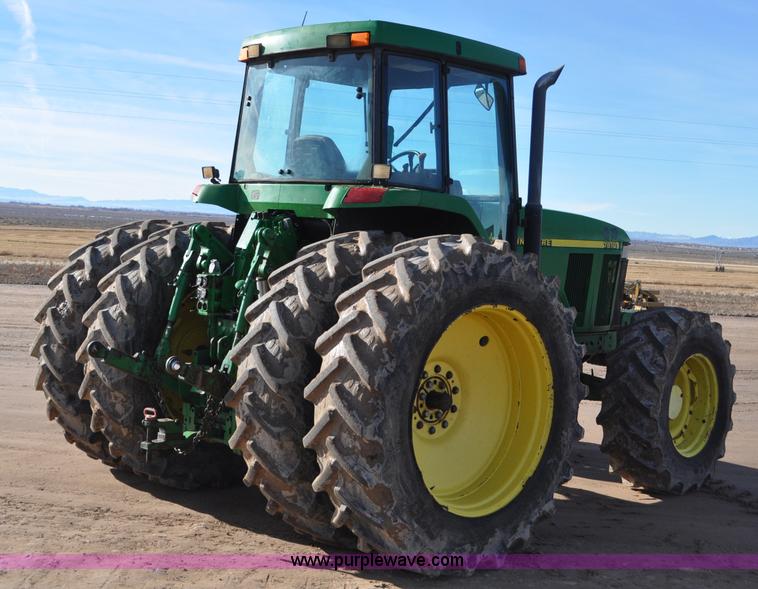 image for item G7130 1999 John Deere 7810 MFWD tractor