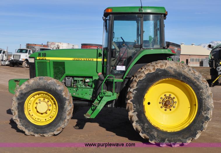 image for item G7130 1999 John Deere 7810 MFWD tractor