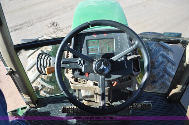 image for item G7130 1999 John Deere 7810 MFWD tractor