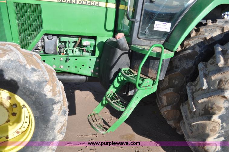 image for item G7130 1999 John Deere 7810 MFWD tractor