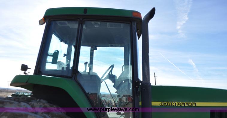 image for item G7130 1999 John Deere 7810 MFWD tractor