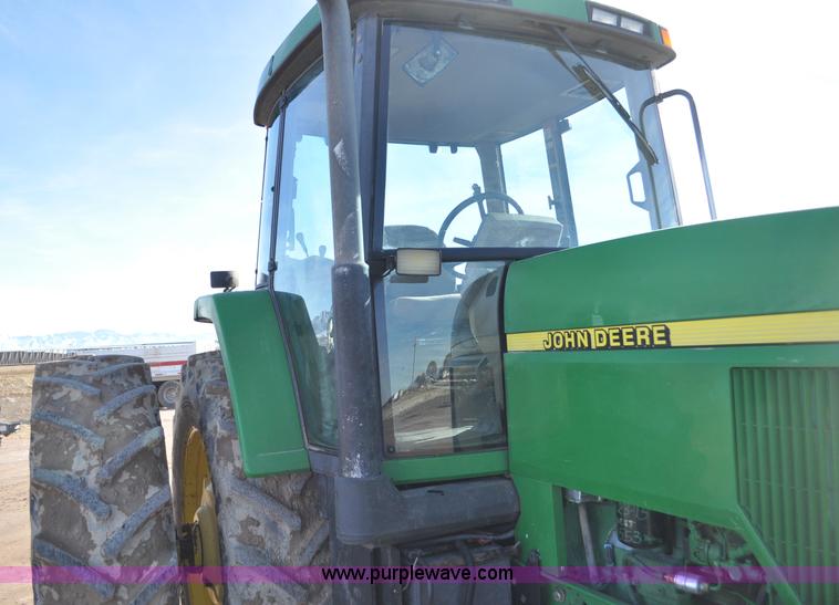 image for item G7130 1999 John Deere 7810 MFWD tractor