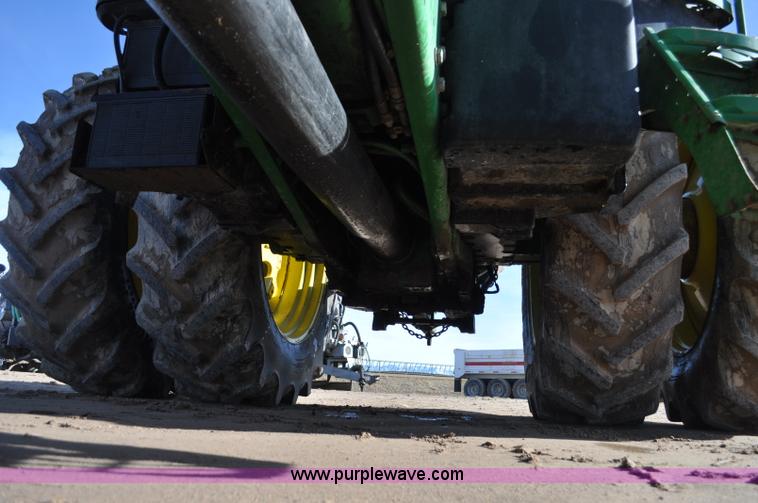 image for item G7130 1999 John Deere 7810 MFWD tractor