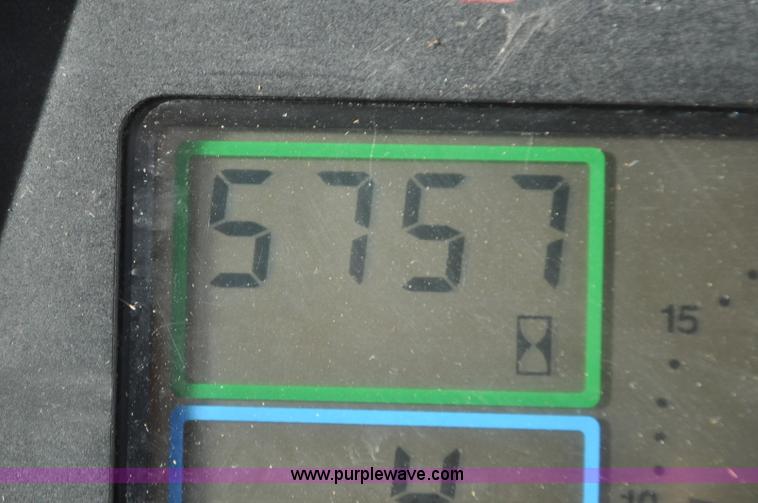 image for item G7130 1999 John Deere 7810 MFWD tractor