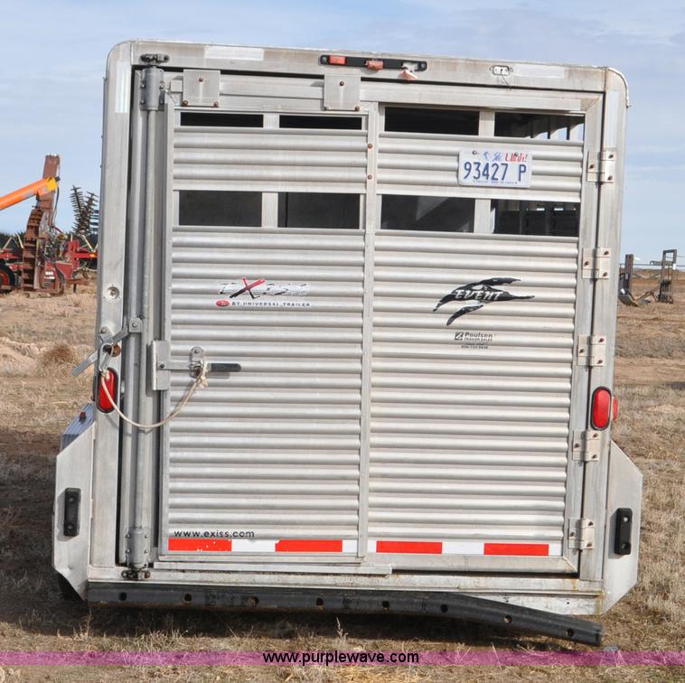 image for item G7133 2007 Exiss livestock trailer
