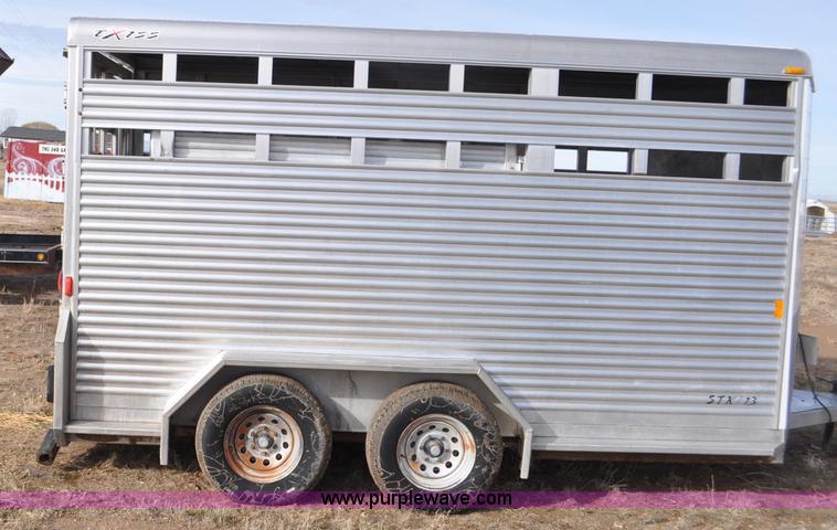 image for item G7133 2007 Exiss livestock trailer