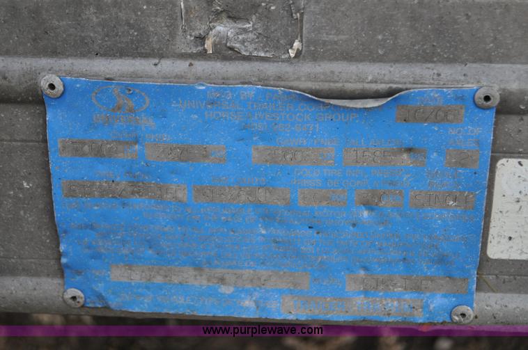 image for item G7133 2007 Exiss livestock trailer