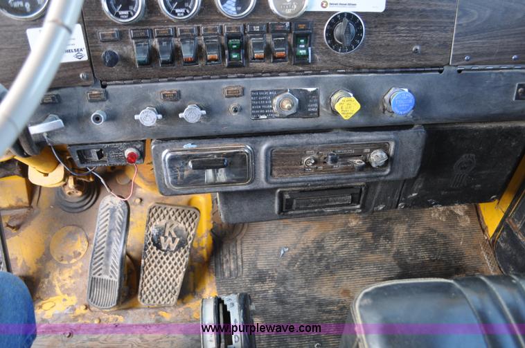 image for item G7137 1977 Kenworth W900 manure spreader truck