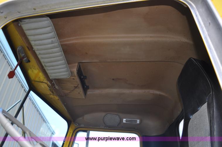 image for item G7137 1977 Kenworth W900 manure spreader truck