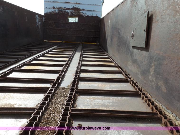 image for item G7137 1977 Kenworth W900 manure spreader truck