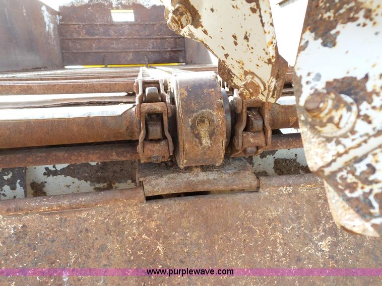 image for item G7137 1977 Kenworth W900 manure spreader truck