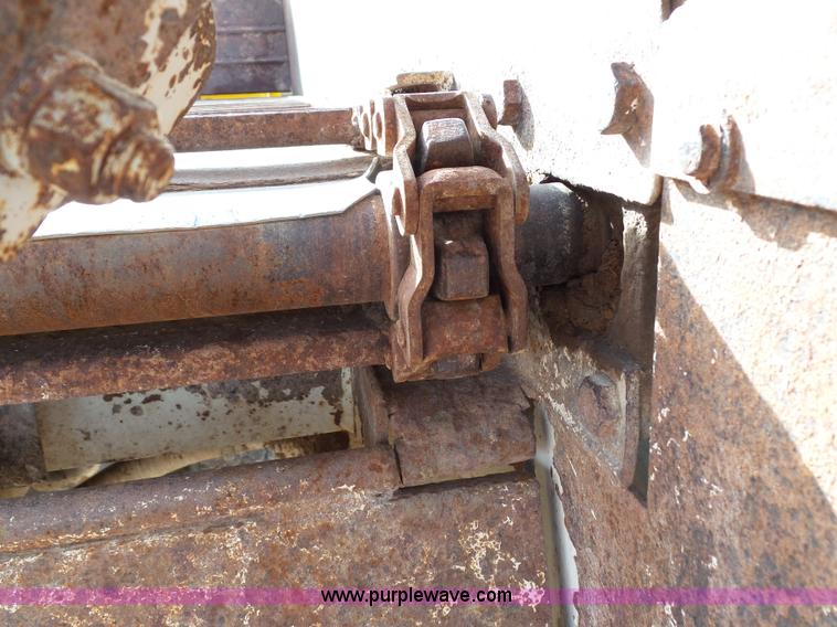 image for item G7137 1977 Kenworth W900 manure spreader truck