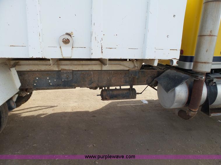 image for item G7137 1977 Kenworth W900 manure spreader truck