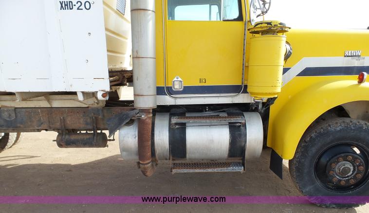 image for item G7137 1977 Kenworth W900 manure spreader truck