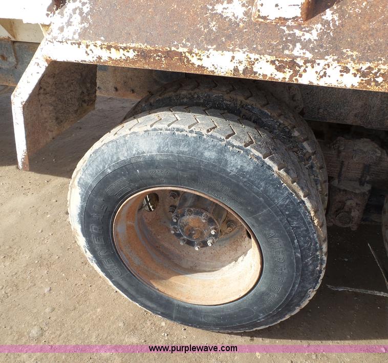 image for item G7137 1977 Kenworth W900 manure spreader truck