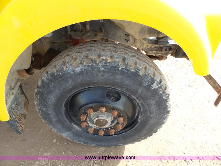 image for item G7137 1977 Kenworth W900 manure spreader truck