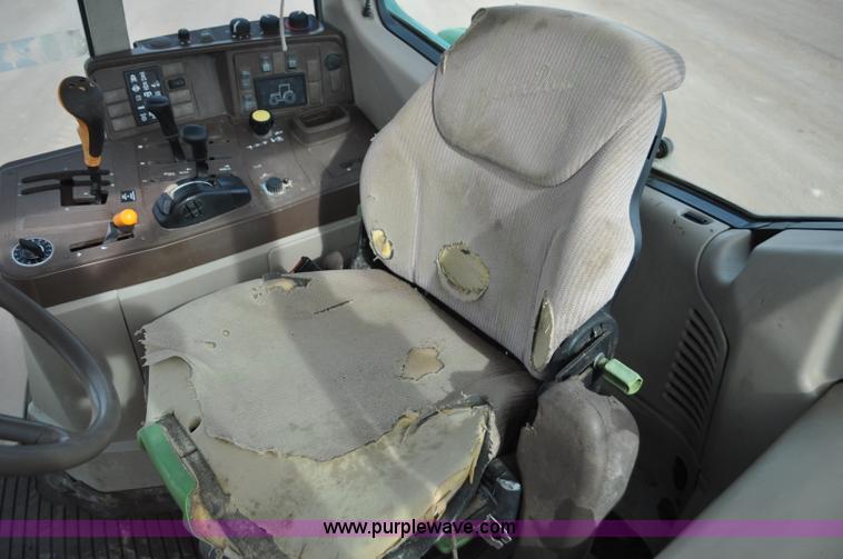 image for item G7138 2003 John Deere 7520 MFWD tractor