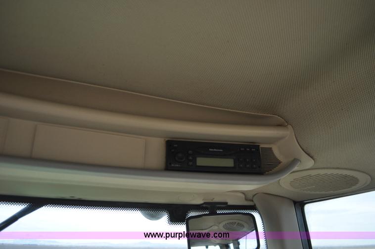 image for item G7138 2003 John Deere 7520 MFWD tractor