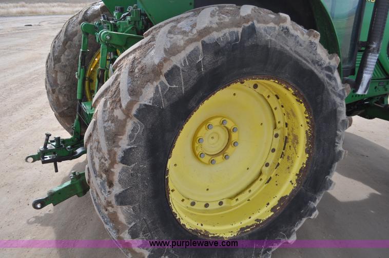 image for item G7138 2003 John Deere 7520 MFWD tractor