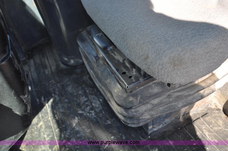 image for item G7143 2005 John Deere 544J wheel loader