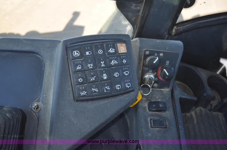 image for item G7143 2005 John Deere 544J wheel loader
