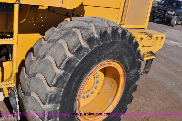 image for item G7143 2005 John Deere 544J wheel loader