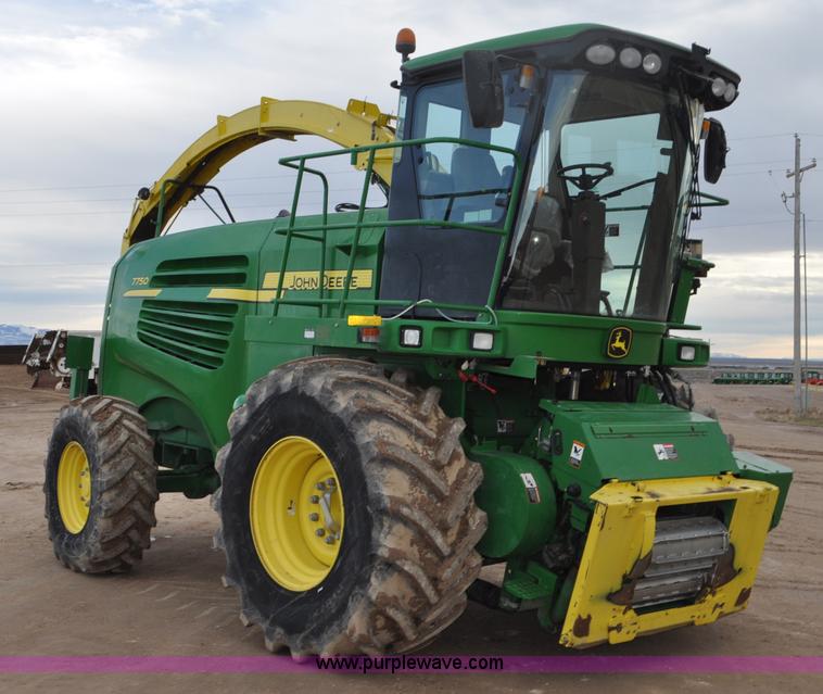image for item G7144 2012 John Deere 7750 forage harvester