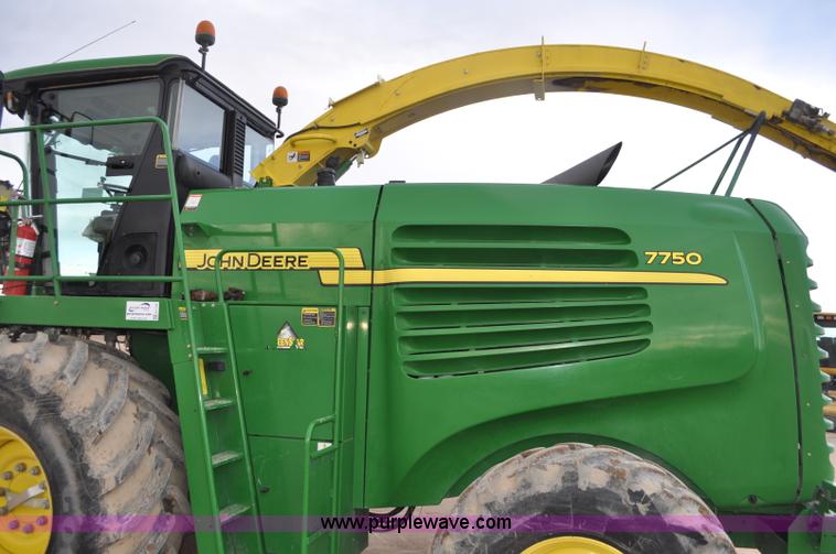 image for item G7144 2012 John Deere 7750 forage harvester