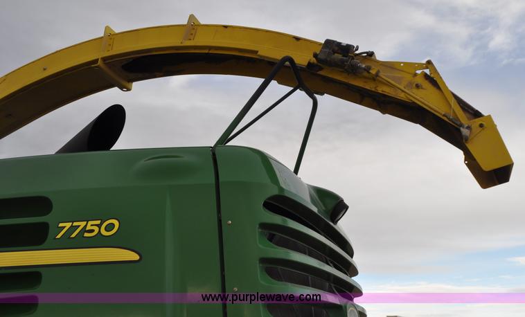 image for item G7144 2012 John Deere 7750 forage harvester