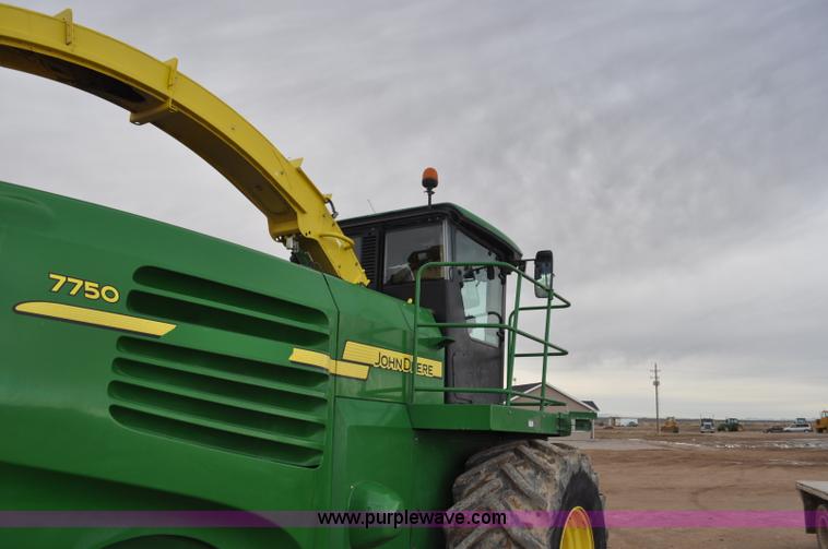 image for item G7144 2012 John Deere 7750 forage harvester