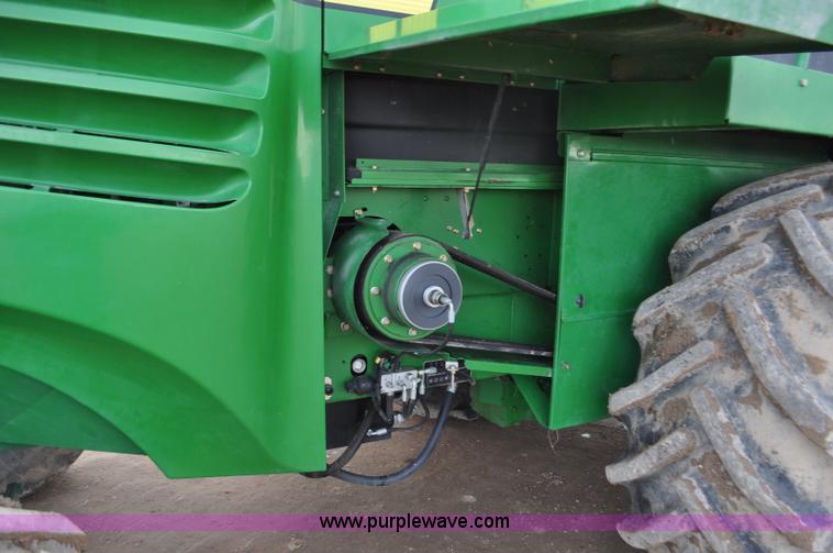 image for item G7144 2012 John Deere 7750 forage harvester