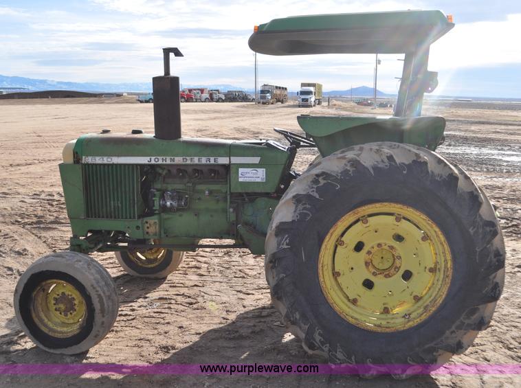 image for item G7145 1978 John Deere 2640 tractor
