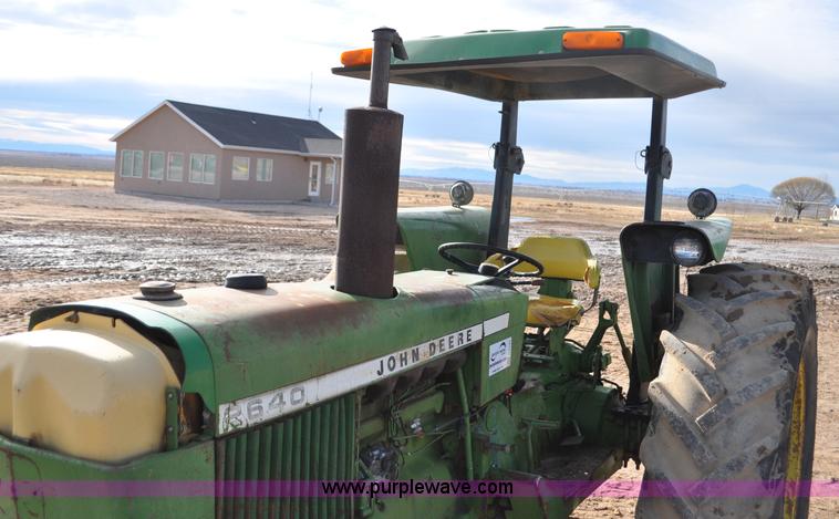 image for item G7145 1978 John Deere 2640 tractor