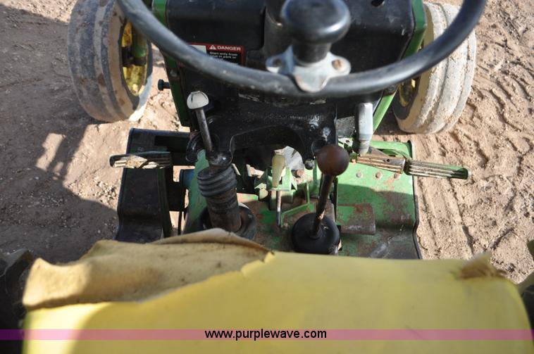 image for item G7145 1978 John Deere 2640 tractor