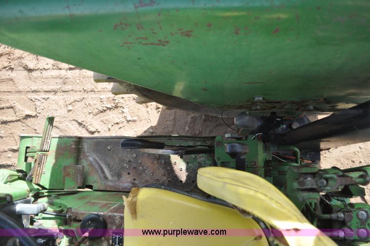 image for item G7145 1978 John Deere 2640 tractor