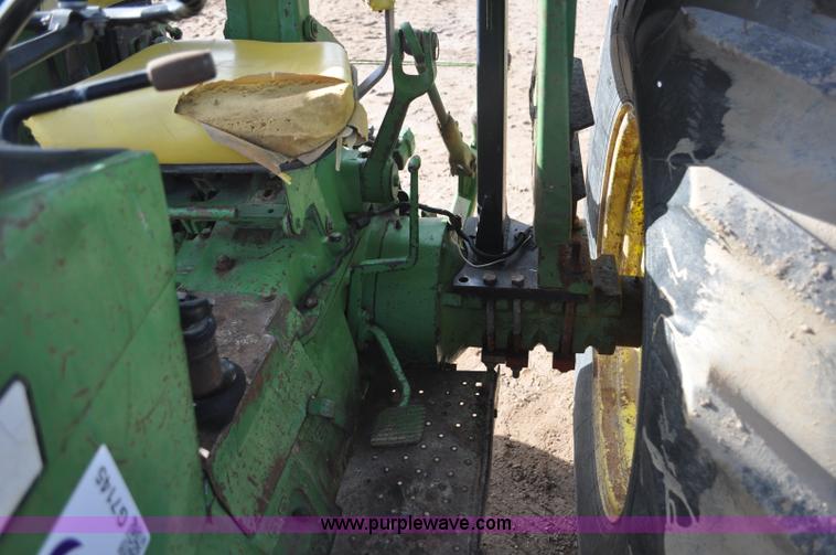 image for item G7145 1978 John Deere 2640 tractor