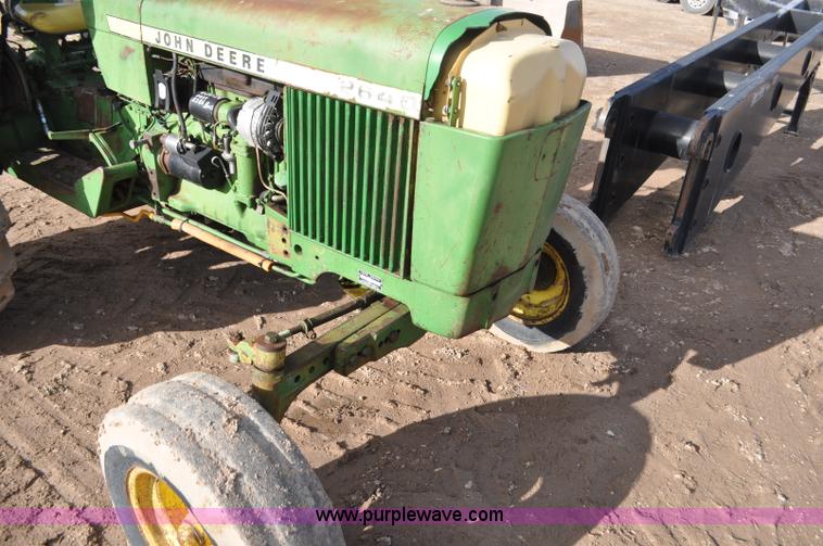 image for item G7145 1978 John Deere 2640 tractor