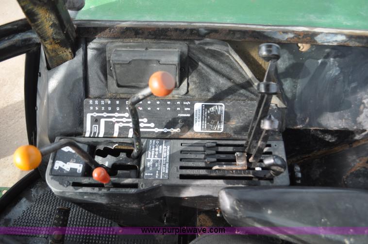 image for item G7146 1981 John Deere 4440 tractor