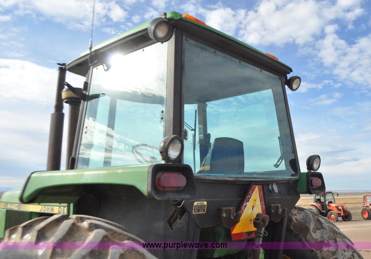 image for item G7146 1981 John Deere 4440 tractor