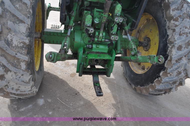 image for item G7146 1981 John Deere 4440 tractor