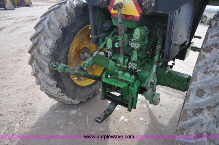 image for item G7146 1981 John Deere 4440 tractor