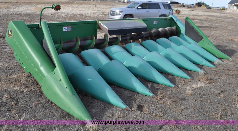 image for item G7147 1995 John Deere 893 corn head